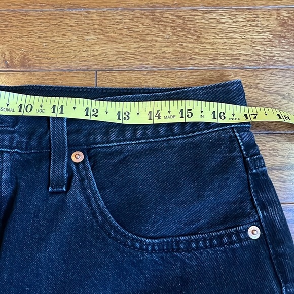 Levis | 501 Original Fit High Rise Wash Black Denim Shorts Size 32/14 Plus Size - Picture 10 of 11